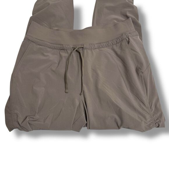 Athleta Attitude athletic casual Pant Tan Size 6 - Picture 3 of 6
